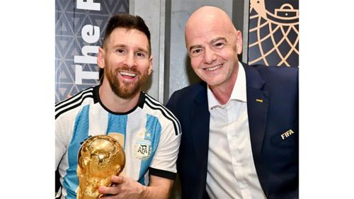 Đồng nghiệp và gia đình tri ân Messi. Ảnh: Reuters, Instagram.