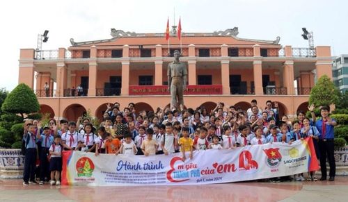 Bảo tàng Hồ Chí Minh - Chi nhánh TP.HCM là một trong những địa điểm tham quan, tìm hiểu của học sinh, người dân và du khách