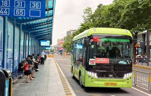TPHCM đẩy mạnh phát triển giao thông công cộng, miễn phí xe buýt
