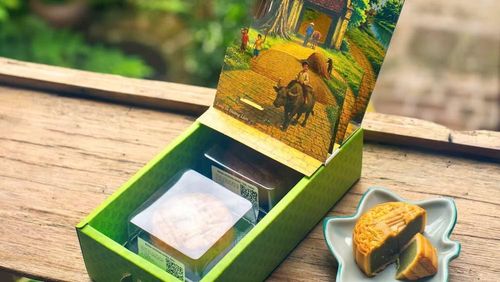 Mã QR mang đến những câu chuyện đậm chất văn hóa dân tộc. (Ảnh: Phùng Minh Long)