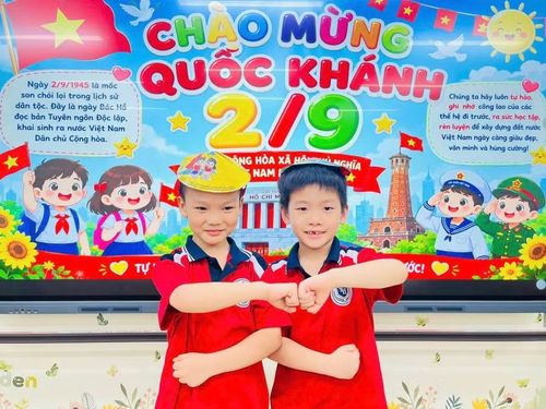 Học sinh Hà Nội hào hứng chào đón 81 năm Quốc khánh 2/9.
