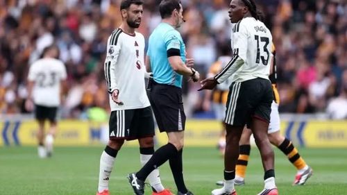 Man United vẫn đang tích cực tìm kiếm phương án bổ sung cho vị trí hậu vệ trái trước khi kỳ chuyển nhượng khép lại.