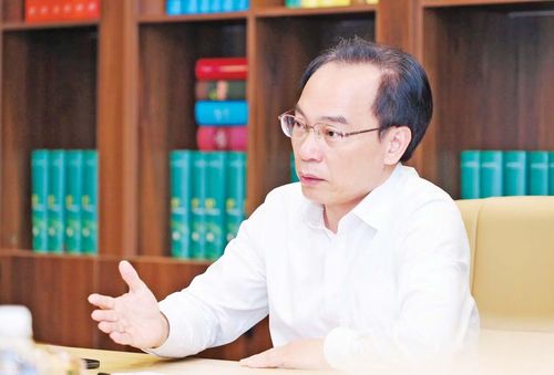 Bộ trưởng GD&ĐT Hoàng Minh Sơn. Ảnh: Văn Mạnh