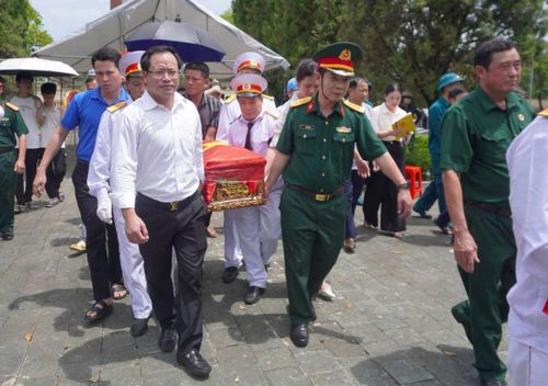 Liệt sĩ Phạm Ngọc Đạo về với quê hương và yên nghỉ giữa lòng đất mẹ.