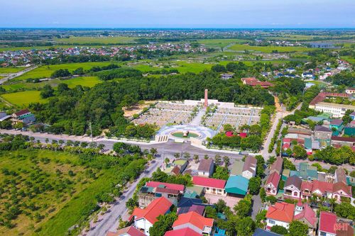 Giữa diện mạo đô thị đang từng ngày đổi mới, Nghĩa trang Liệt sĩ Núi Nài là không gian lắng đọng, nơi lưu giữ ký ức và tri ân những người đã hy sinh vì độc lập, tự do của Tổ quốc.