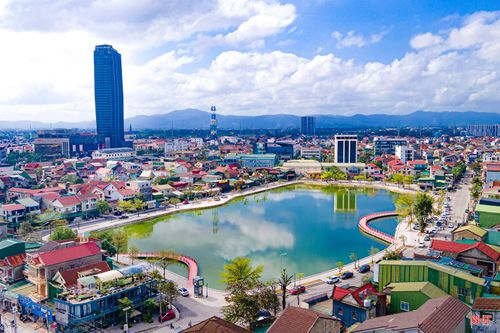 Không chỉ có những tuyến phố rộng mở, Thành Sen còn sở hữu hệ thống hồ điều hòa giúp điều hòa vi khí hậu đô thị.