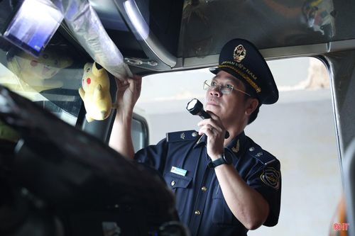 "Giữ nhịp" thông quan giúp Hà Tĩnh tăng thu ngân sách trong những ngày nghỉ lễ.