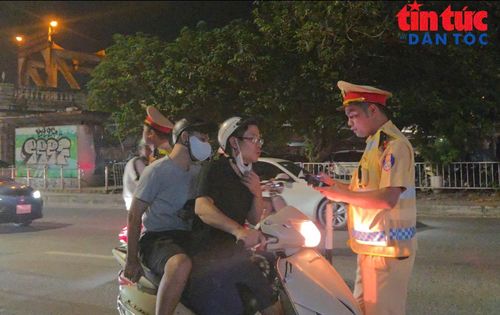 Lực lượng chức năng khuyến cáo người dân tuyệt đối không điều khiển phương tiện sau khi sử dụng rượu, bia; chủ động lựa chọn phương án di chuyển phù hợp để bảo đảm an toàn.