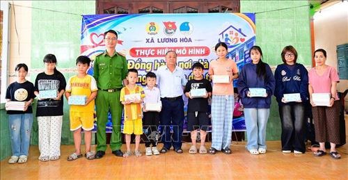Chương trình “Đồng hành nơi nhà trọ – Nâng bước em đến trường” tại xã Lương Hoà.