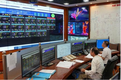 Đổi mới công nghệ, hiện đại hóa lưới điện và nâng cao hiệu quả quản trị đang tạo nền tảng để EVNNPC tiếp tục nâng cao chất lượng cung ứng điện, đáp ứng yêu cầu phát triển trong giai đoạn mới. Ảnh: EVNNPC