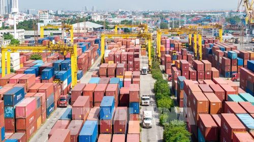 Cảng Hoàng Diệu Chùa Vẽ - Công ty Cổ phần Cảng Hải Phòng hoạt động xuyên Quốc khánh 2/9. Ảnh: TTXVN