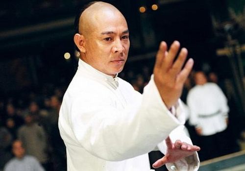 Lý Liên Kiệt trong Hoàng Phi Hồng hoặc Tinh Võ Anh Hùng vì nhận diện nhân vật mạnh, phù hợp nhất với chủ đề “di sản phim võ thuật”