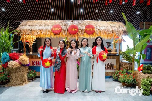 Bên cạnh cảnh quan, các hoạt động văn hóa, tâm linh là điểm nhấn trong hành trình khám phá núi Bà Đen dịp này. Du khách có thể tham quan hệ thống công trình tâm linh trên núi, kết hợp trải nghiệm không gian văn hóa đặc trưng của điểm đến.