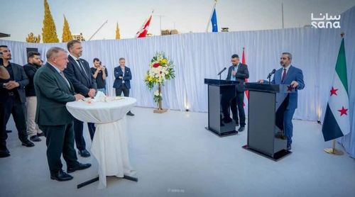 Ngoại trưởng Đan Mạch Lars Lokke Rasmussen và Ngoại trưởng Syria Asaad al-Shaibani tham dự buổi hợp báo tại thủ đô Damascus. Ảnh: SANA.