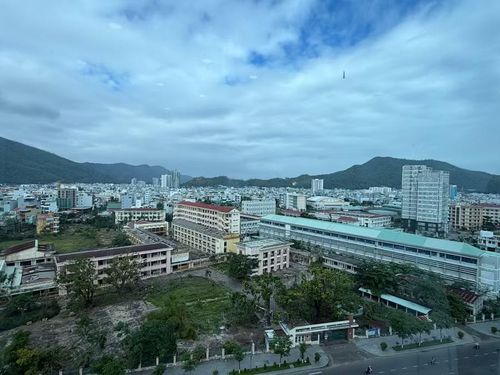 Nhiều thông tin liên quan trực tiếp đến quyền và lợi ích của người sử dụng đất như kế hoạch sử dụng đất, giá đất, thu hồi đất và phương án bồi thường, hỗ trợ, tái định cư thuộc diện phải được công khai theo quy định. Ảnh: Phương Vi