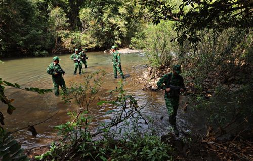 Trong những ngày nghỉ lễ, lực lượng bộ đội biên phòng chủ động phối hợp công tác tuần tra, góp phần giữ bình yên cho những cánh rừng Lâm Đồng giáp biên giới Campuchia