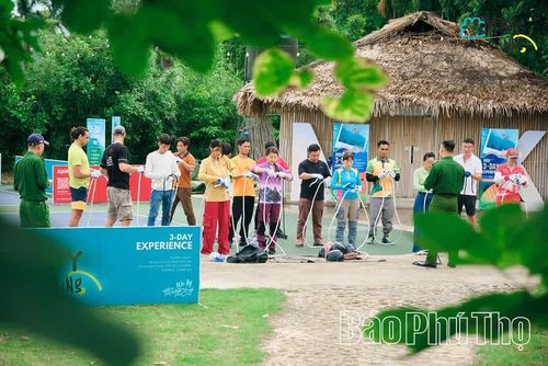 Học viên thực hành kỹ năng sử dụng trang thiết bị tại lớp tập huấn chuyên môn dành cho người hướng dẫn tập luyện và nhân viên cứu hộ môn Dù lượn, Diều bay năm 2026.