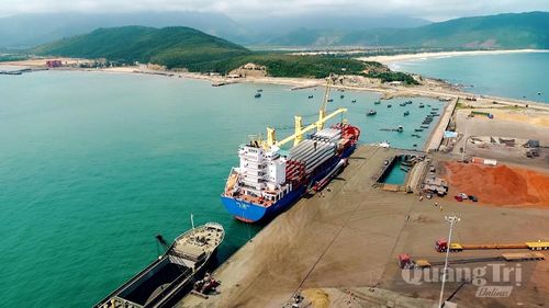 Một góc Cảng biển Hòn La - Ảnh: Q.N
