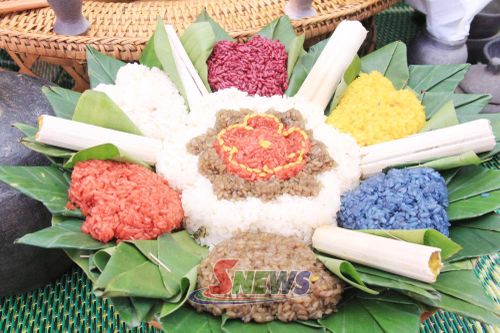 Món xôi ngũ sắc.