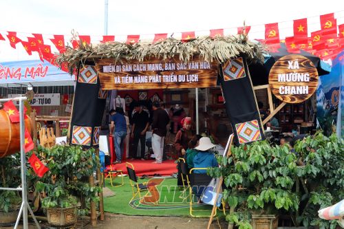 Không gian văn hóa xã Mường Chanh.