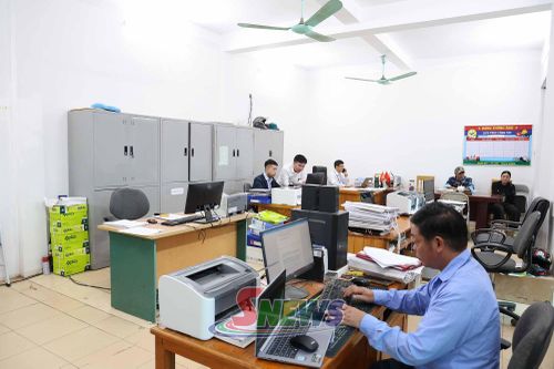 Phòng Kinh tế xã Tà Xùa được tổ chức lại thành Phòng Kinh tế và Phòng Nông nghiệp và Môi trường.