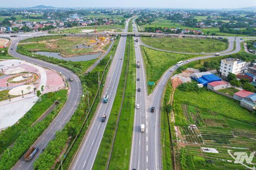 Dự án đầu tư xây dựng hoàn chỉnh cao tốc CT.07 đoạn Hà Nội - Thái Nguyên - Chợ Mới có tổng mức đầu tư 21.228 tỷ đồng là dự án giao thông có quy mô lớn nhất từ trước đến nay của tỉnh Thái Nguyên. Dự án đang được nhà đầu tư tích cực triển khai, mở ra động lực kết nối và không gian phát triển mới cho tỉnh Thái Nguyên.