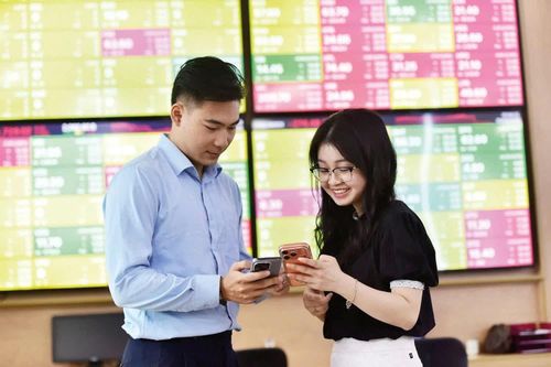 Việc FTSE Russell nâng hạng thị trường chứng khoán Việt Nam sẽ mở ra cơ hội thu hút thêm dòng vốn quốc tế. Ảnh: Đức Thanh