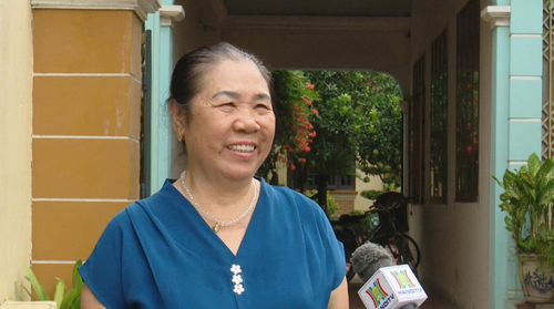 Bà Nguyễn Thị Hảo, thôn Thắng Lợi với khoảng 80m2 đất ở nằm trong diện GPMB phục vụ dự án. Ảnh: Duy Anh
