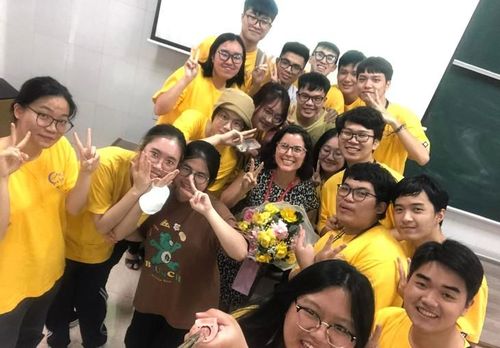 Sinh viên Phân hiệu Đại học Y Hà Nội tham gia hoạt động Seminar: Adolescent and Youth Sexual & Reproductive Health Education được tổ chức tại Giảng đường Phân hiệu Thanh Hóa.