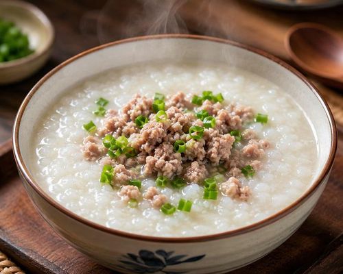 Cháo gạo tẻ thịt băm phù hợp với người bệnh dạ dày. Ảnh: AI.