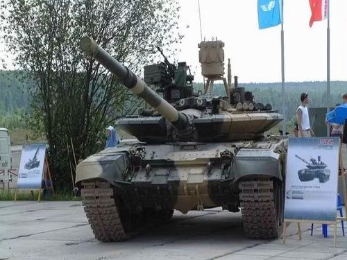 Theo ông ông Andriy Tarasenko, một khía cạnh quan trọng khác là việc bố trí các loại đạn đánh chặn ở một góc chính xác (từ 10 đến 45 độ), tùy thuộc vào loại mục tiêu cần tấn công, từ quỹ đạo ngang hoặc từ trên cao.