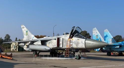 Điểm quan trọng của Su-24 không chỉ nằm ở tốc độ. Máy bay được xây dựng xung quanh khái niệm máy bay tấn công tiền tuyến, có nhiệm vụ tiến vào khu vực tác chiến, tấn công các mục tiêu mặt đất và nhanh chóng rời khỏi khu vực nguy hiểm.