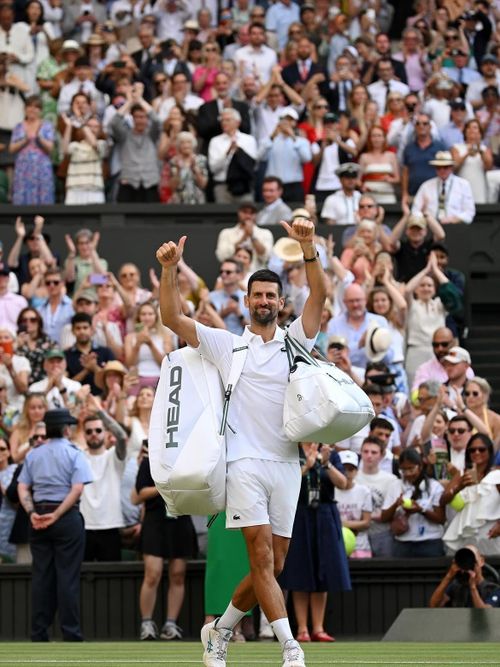  Tháng 6, Novak Djokovic gia nhập công ty đầu tư General Atlantic với vai trò cố vấn chiến lược toàn cầu, bên cạnh các hợp đồng với Hublot, Lacoste và Qatar Airways. Anh cũng là nhân vật chính trong The Wolf in Winter, bộ phim tài liệu được phát hành trên Amazon Prime Video trong tháng này. Ảnh: @djokernole/IG. 