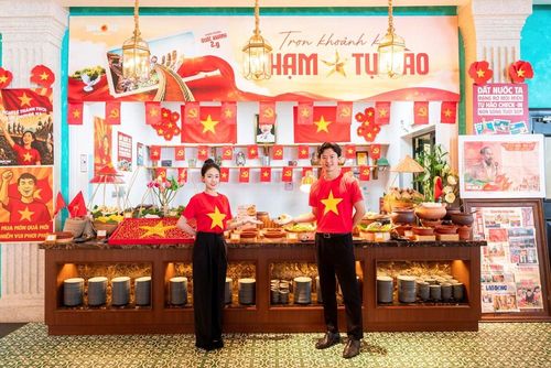 Ẩm thực cũng là một phần trong hành trình trải nghiệm Bà Nà dịp lễ. Tại Làng Pháp, tiệm bánh Eric Kayser vừa ra mắt bộ sưu tập bánh phiên bản giới hạn lấy cảm hứng từ sắc màu cờ Tổ quốc