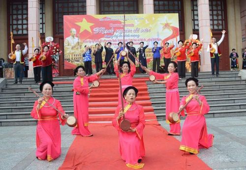 Tiết mục văn hóa dân gian đặc sắc tại chương trình