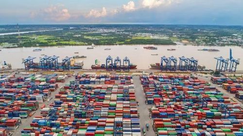 Cảng biển đang đảm nhiệm hơn 90% khối lượng và 70% kim ngạch hàng hóa xuất nhập khẩu của cả nước.