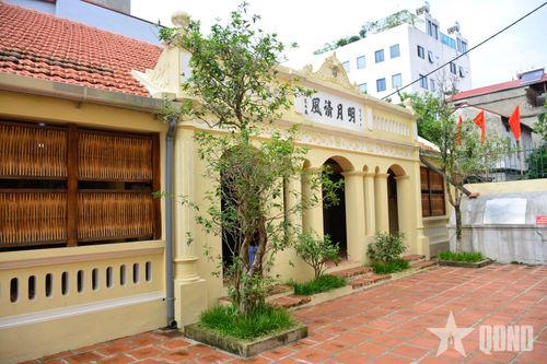 Di tích quốc gia “Địa điểm lưu niệm Chủ tịch Hồ Chí Minh ở và làm việc tại nhà cụ Nguyễn Thị An” tại phường Phú Thượng, TP Hà Nội.