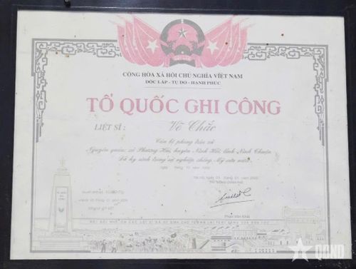 Bằng Tổ quốc ghi công liệt sĩ Võ Chắc.