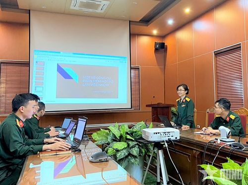 Cán bộ trẻ của Trung tâm tích cực tham gia các buổi hội thảo, làm việc nhóm, góp phần thực hiện thắng lợi nhiệm vụ nghiên cứu khoa học.
