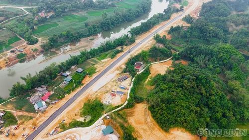 Dự án cao tốc Đồng Đăng - Trà Lĩnh gặp không ít khó khăn trong quá trình thi công.