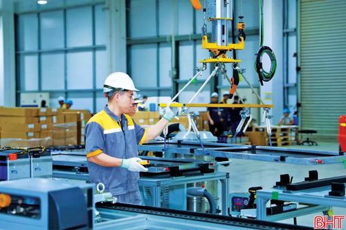 Đầu tư công sẽ là bệ đỡ quan trọng của nền kinh tế Việt Nam trong năm 2026. Ảnh: Đăng khoa