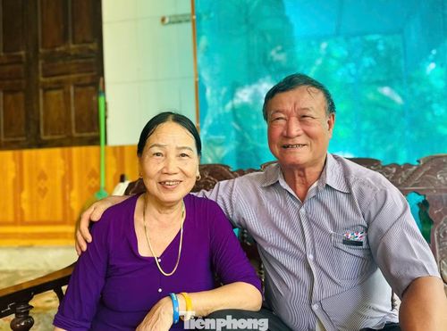 Vợ chồng bà Trần Thị Cương và ông Phan Văn Việt.
