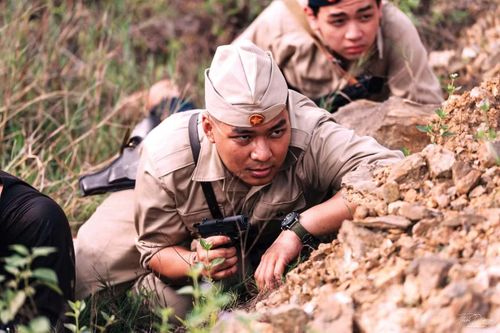 Trưởng Đoàn Hồng Hà Nguyễn Phan Hải Anh xuất thân là bác sĩ.