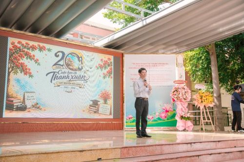 Thầy Lâm Triều Nghi – Nguyên phó hiệu trưởng Trường THPT Nguyễn Hữu Huân (2003 – 2006) chia sẻ những kỷ niệm đối với khóa học