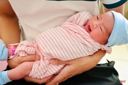 Ca sinh diễn ra thuận lợi, mang niềm vui vỡ òa đến gia đình, người thân và các y, bác sỹ trực trong ngày Tết Độc lập.