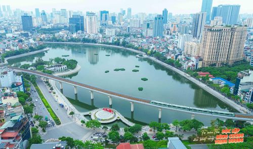 Tuyến đường sắt đô thị Cát Linh - Hà Đông được coi là xương sống giao thông công cộng, góp phần to lớn đưa Hà Nội bước vào kỷ nguyên đô thị văn minh, hiện đại.