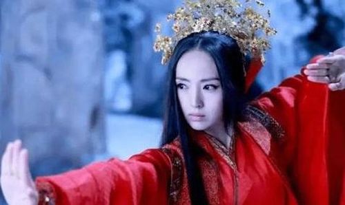Không chỉ xinh đẹp, Đổng Tuyền còn được khen phù hợp với khí chất cao ngạo của Lâm Triều Anh.