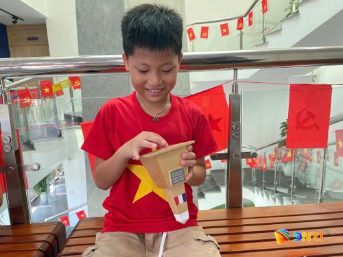 Nhà trưng bày Hoàng Sa tổ chức nhiều hoạt động để người dân, du khách gửi gắm tình cảm hướng về biển đảo quê hương. Ảnh: XUÂN DŨNG