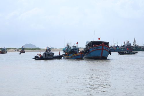 BĐBP tỉnh kiểm tra tàu cá ngư dân