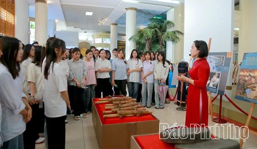  "Giờ học lịch sử" trực quan sinh động, giúp thế hệ trẻ cảm nhận rõ hơn về những giá trị văn hóa, lịch sử của dân tộc.